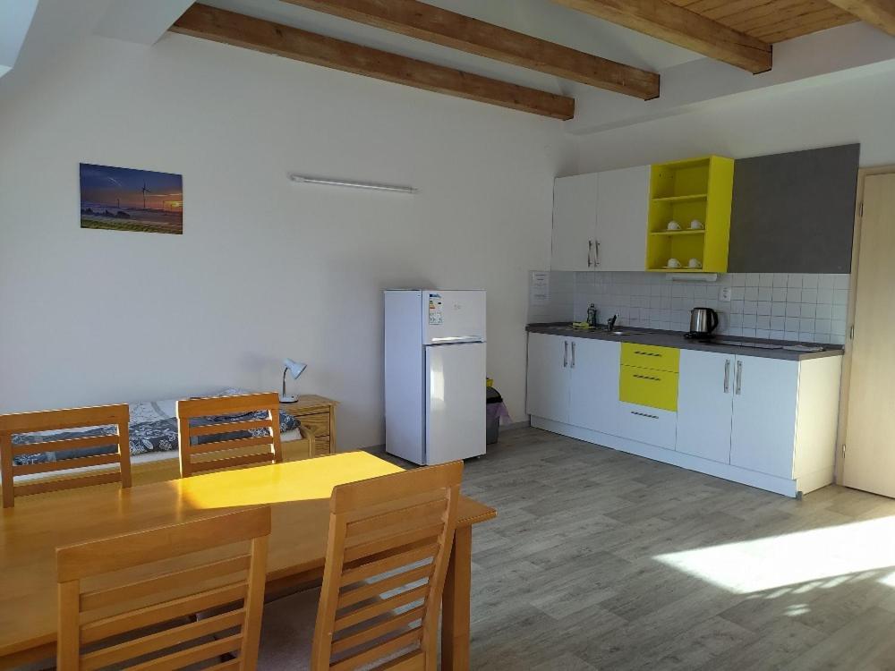 Apartmany Dalov Sternberk Exterior photo